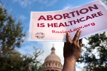Texas : la loi anti-avortement temporairement suspendue