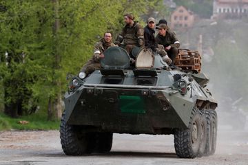 Trêve contestée à Azovstal, excuses de Poutine à Israël... le point sur la guerre en Ukraine