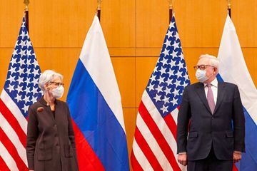 Ukraine et sécurité européenne : Américains et Russes lancent des pourparlers tendus