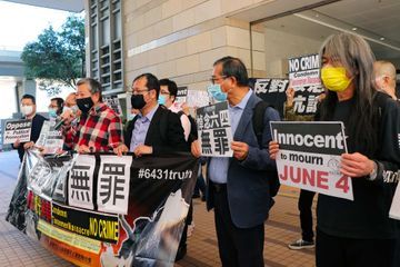 Un animateur de radio devient la deuxième personne inculpée pour sédition à Hong Kong
