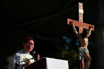 Un cardinal philippin proche du pape testé positif au coronavirus