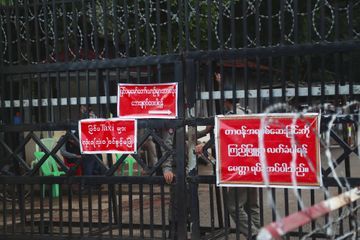 Un ex-député accusé d'attentats contre la junte arrêté en Birmanie