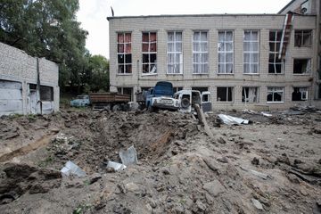 Un lycée technique bombardé à Kharkiv