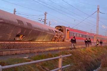Un train déraille près de Milan, deux morts et des blessés