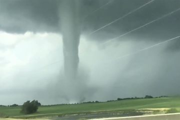 Une gigantesque tornade se déchaîne dans le Minnesota et tue un homme