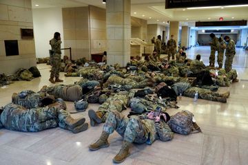 Une semaine après l'invasion du Capitole, la garde nationale dort sur place