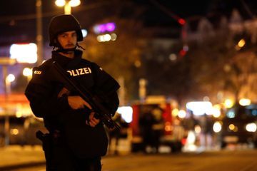 Vienne : un attentat fait au moins deux morts, six lieux visés