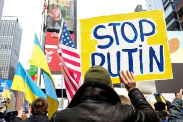 «Violents combats», manifestations dans le monde... le point sur la guerre en Ukraine