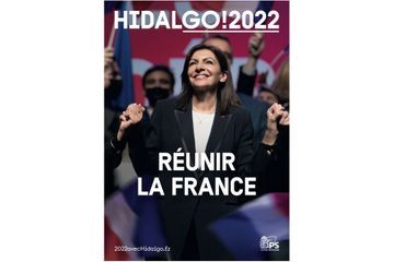 Anne Hidalgo, une affiche pour relancer sa campagne