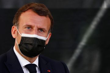 Attaque de Rambouillet : Macron a rendu visite samedi à la famille de la victime