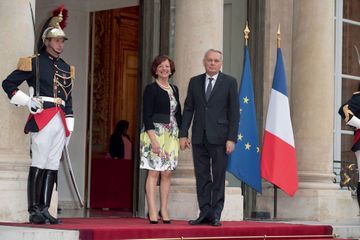 Brigitte Ayrault, femme de...