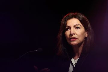 Contre vents et marées, Anne Hidalgo garde son cap