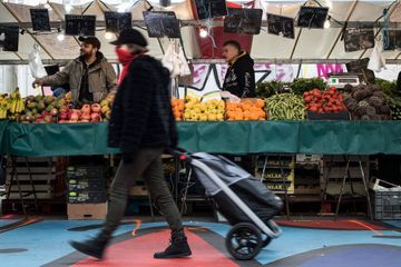 Coronavirus : la mairie de Paris ne demandera "pas de dérogation" aux fermetures de marchés