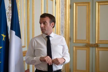Coronavirus : Macron en visite dans un centre d'accueil de SDF à Paris