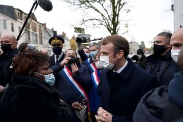 Covid-19: Macron s'engage à rouvrir les discothèques «au plus vite»