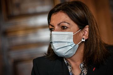 Covid-19: Plutôt que d'avancer les vacances, Hidalgo veut accélérer la vaccination des enseignants