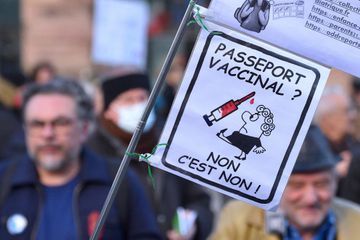 Des opposants au pass vaccinal veulent «rouler sur Paris» samedi dans le cadre de «convois de la liberté»