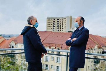 Edouard Philippe charme sa droite