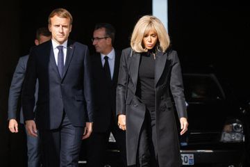 Emmanuel et Brigitte Macron à l'écoute de jeunes victimes de cyberharcèlement