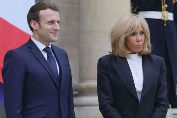 Emmanuel et Brigitte Macron reçoivent à l'Elysée Christian Chenay, médecin de 99 ans