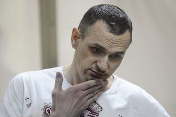 Emmanuel Macron a rencontré le cinéaste ukrainien longtemps emprisonné Oleg Sentsov