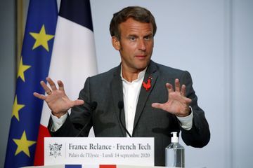 Emmanuel Macron critique ceux qui préfèrent 