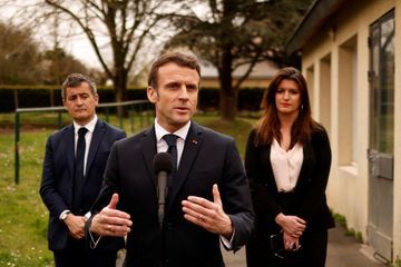 Emmanuel Macron n'exclut pas d'aller à Kiev ou Moscou mais les conditions «pas remplies»