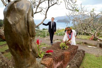 Emmanuel Macron, parenthèse enchantée en Polynésie