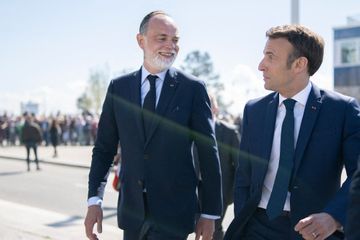 En images : Emmanuel Macron retrouve Edouard Philippe pour faire campagne sur l'écologie