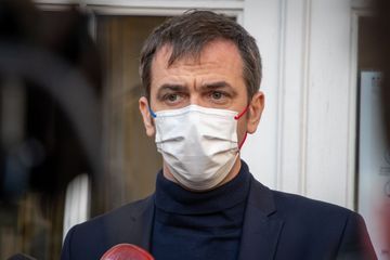 En Moselle, Olivier Véran annonce une accélération de la vaccination face aux variants