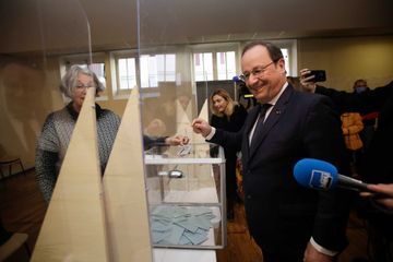 François Hollande «appelle les Français à voter pour Emmanuel Macron»