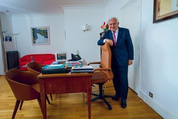 Jean-Pierre Raffarin, ombres chinoises