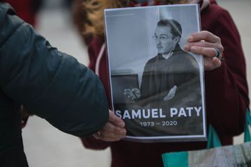La rentrée du 2 novembre décalée à 10h00 pour l'hommage à Samuel Paty