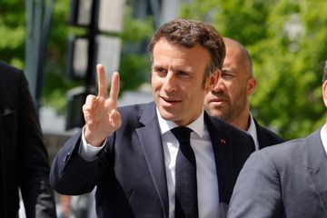 La réponse de Macron à Mélenchon qui a demandé aux Français de l'élire Premier ministre