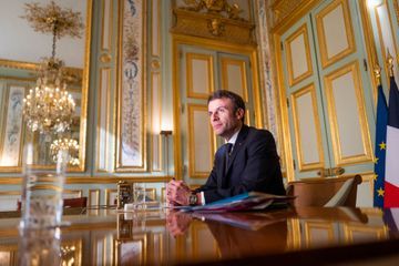 Jeudy Politique - Macron, la vie est un songe