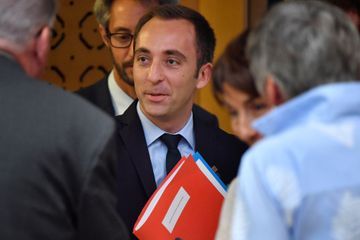Macron nomme 18 nouveaux préfets dont plusieurs ex-conseillers