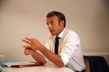 Macron rend hommage aux six victimes françaises de l'attaque au Niger