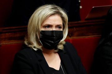 Marine Le Pen favorable à la fermeture des écoles