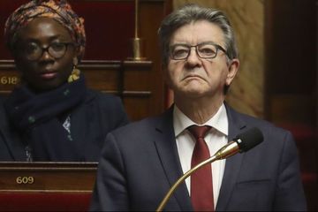 Mélenchon appelle Macron à 