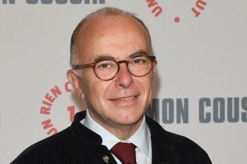 Meurtre de Samuel Paty : Cazeneuve dénonce des discours ambigus de 