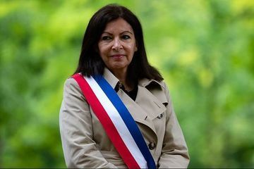 Municipales à Paris : Anne Hidalgo largement en tête