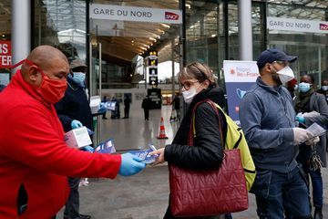 Ne pas porter de masque dans les transports pourrait coûter 135 euros