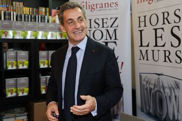 Nicolas Sarkozy plus fort que Michelle Obama en librairie