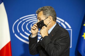 Nicolas Sarkozy vole au secours d'Eric Zemmour