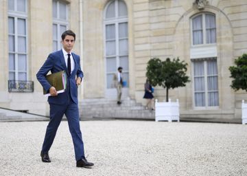 Pass sanitaire pour les salariés des cafés-restaurants dès août, confirme Attal