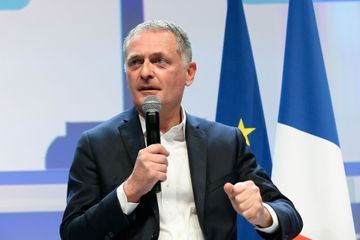 Philippe Juvin, candidat à la présidentielle, propose de confier la gestion de la santé aux régions