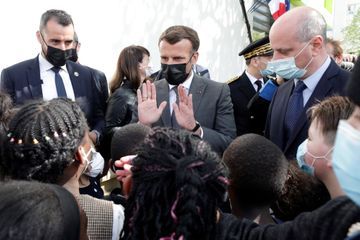 Restaurants : Macron évoque des réouvertures 