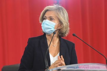 Sondage: à droite, Valérie Pécresse se détache, Xavier Bertrand cale