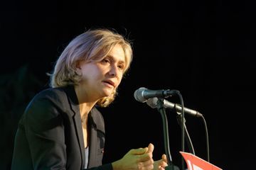 Télétravail favorisé, attestations de déplacement, nettoyage... Le plan de déconfinement de Valérie Pécresse