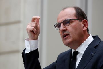 Tribune de militaires: Castex fustige la récupération de Marine Le Pen